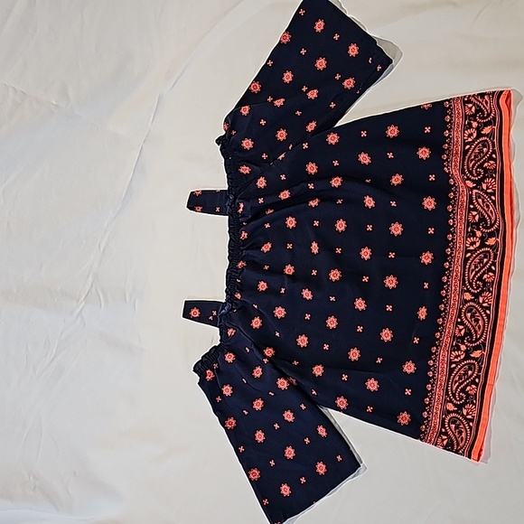 Girls top - Picture 3 of 3